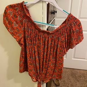 Crop. Size small. Orange and brown.